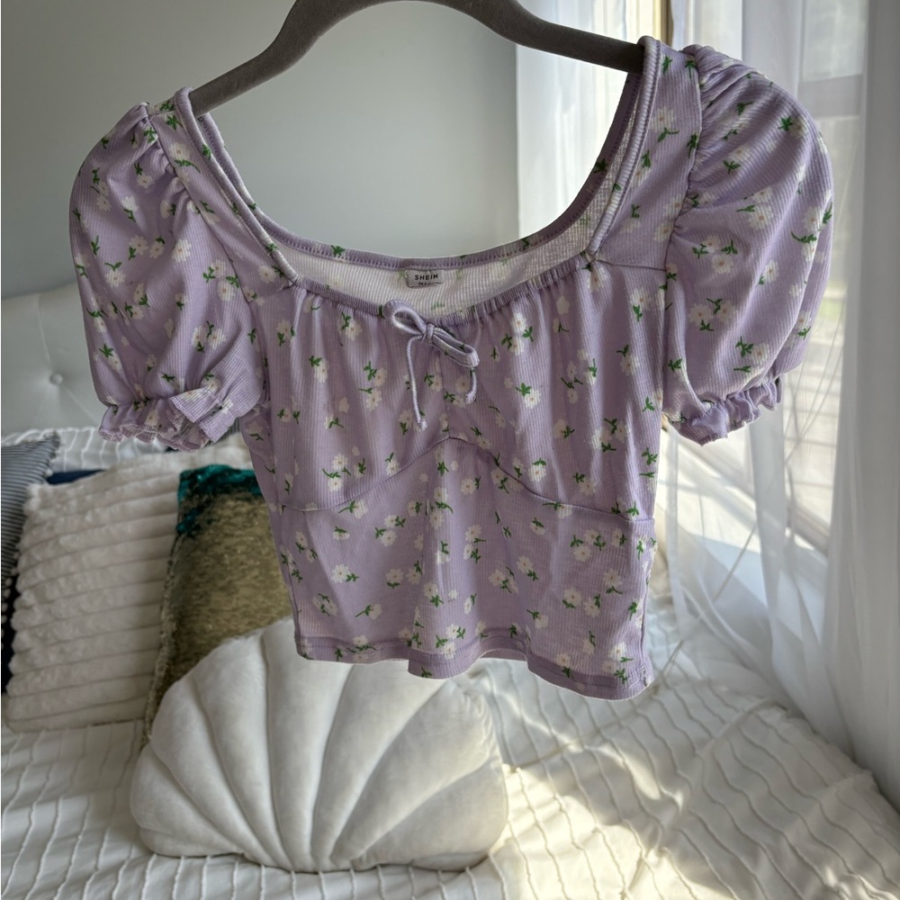SHEIN Lavender Floral Puff Sleeve Crop Top
